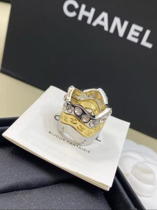 CHANEL Gold and Silver Two-Tone Wave Ring
